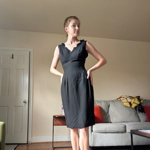 50s Ruffled V-Neck Lilli Diamond Cocktail Dress