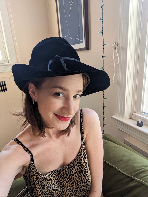 40s Black Velveteen Hat - image 2