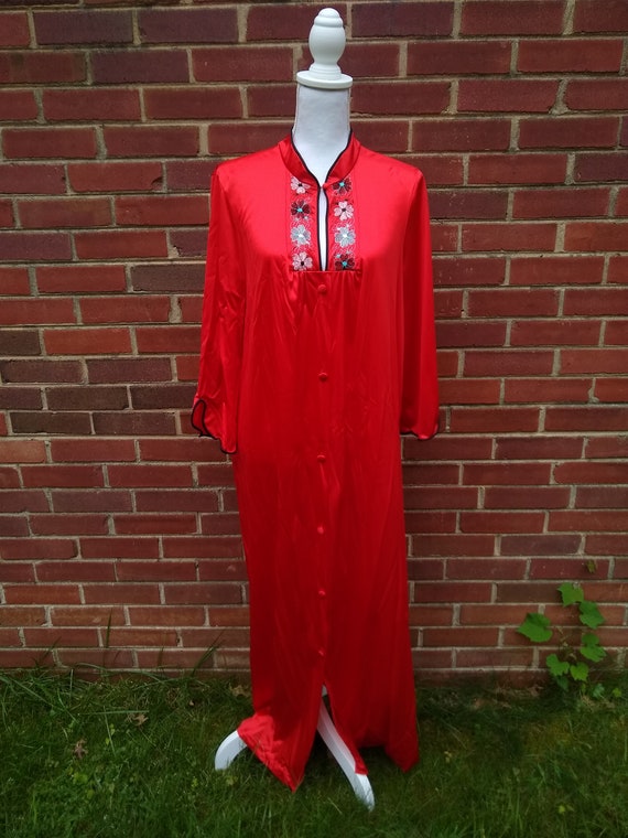 70s Embroidered Red Satin Dressing Gown - image 2