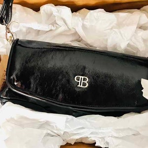 bolso de charol, bolso de hombro, negro, cartera de hombro, cierre de solapa, magnético, bolso de vestir