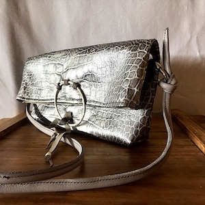 sac de fête, sac à bandoulière de fête, sac argenté, sac argenté, imprimé animal, imprimé serpent, fête, cérémonie, sac de jour