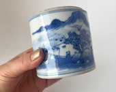 Chinese Porcelain Blue and White Antique Vase or Jar. Kangxi Period. Chinoiserie. Grandmillenial Style. Blue and White Plate Décor.
