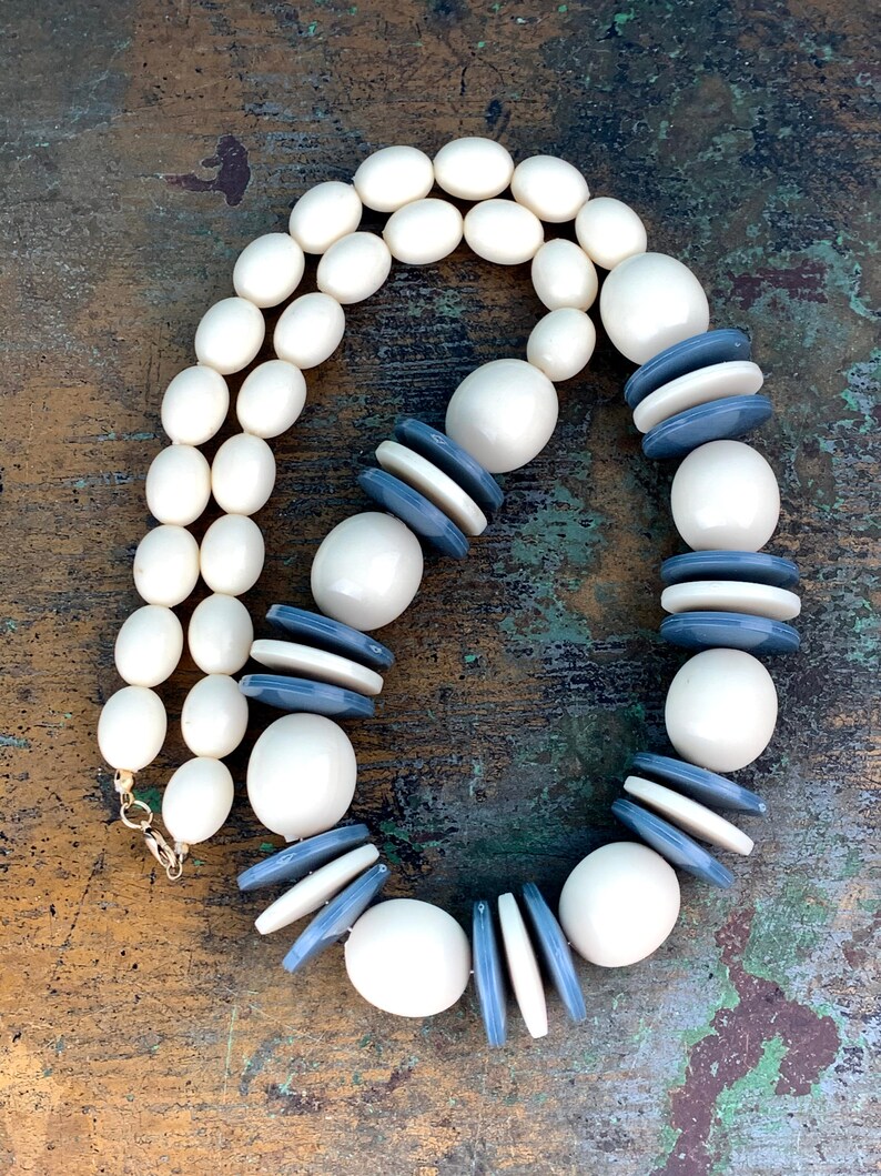 Blue and Cream Beads Valentine Gift Gift for Her Mom Wife Girlfriend Bakelite and Plastic Bead Necklace Vintage