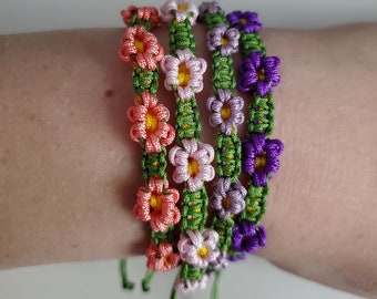 Daisy Chain Bracelet|Friendship Bracelet|Flower Bracelet|Macrame Jewelry|Floral Bracelets|One Size Fits All