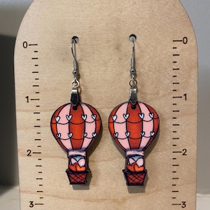 Valentine hot air balloon earrings, wood earrings, hot air balloon lover gift, Christmas gift, stocking stuffer, Valentine gift, Galentine