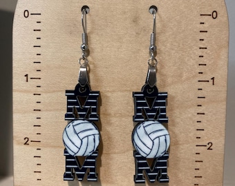 Volleyball Mom earrings, sports earrings, Mother’s Day Gift, volleyball earrings, sporty earrings, lightweight earrings, Christmas gift