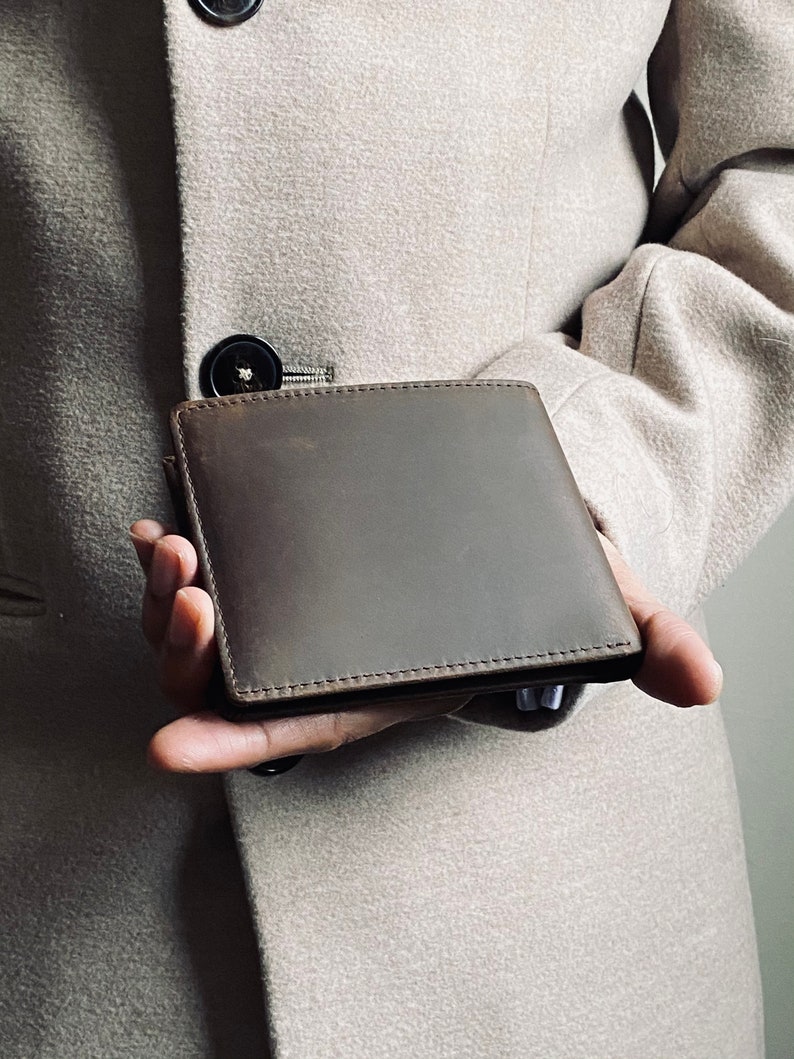 Cartera de cuero para hombre, cartera personalizada, cartera grabada para hombre, cartera de cuero con bloqueo RFID, cartera de cuero para hombre, ideas para regalos de aniversario imagen 1