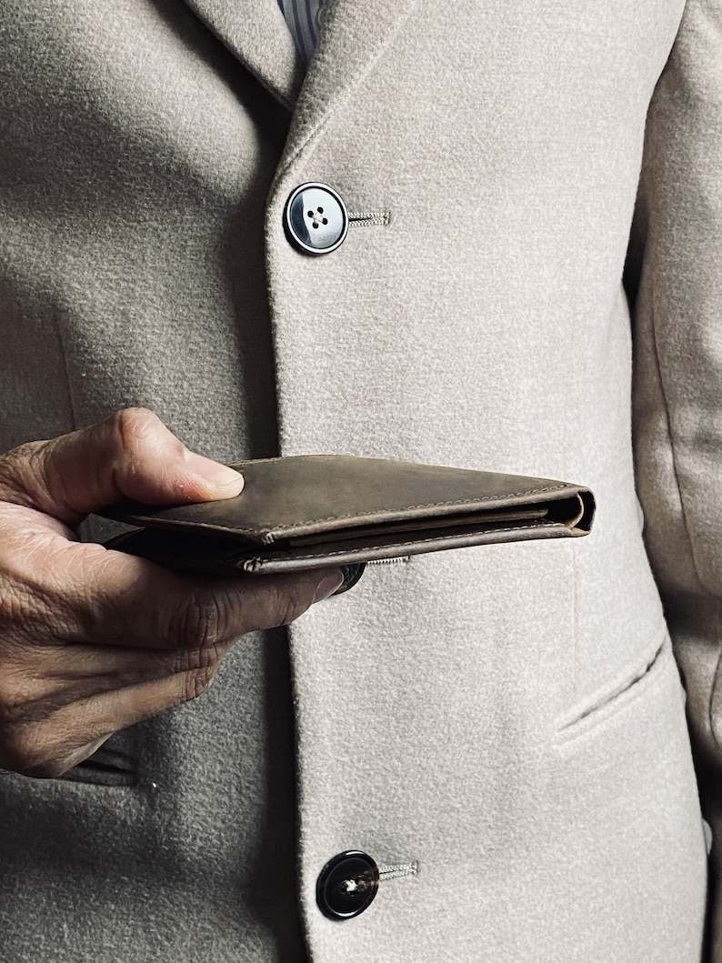 Cartera de cuero para hombre, cartera personalizada, cartera grabada para hombre, cartera de cuero con bloqueo RFID, cartera de cuero para hombre, ideas para regalos de aniversario imagen 2