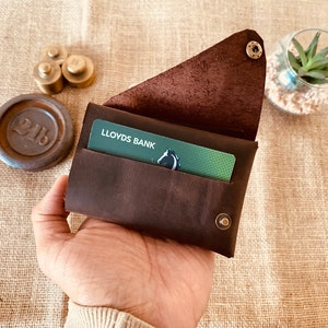 Minimalistische lederen portemonnee, gepersonaliseerde slanke portemonnee met voorvak, herenkaarthouder, noodlijdende lederen kaarthouder, handgemaakte kaarthouder