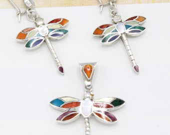 Juego de aretes colgantes de libélula de plata: joyería peruana con incrustaciones