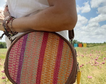 Roundabout crossbody thirty one best sale