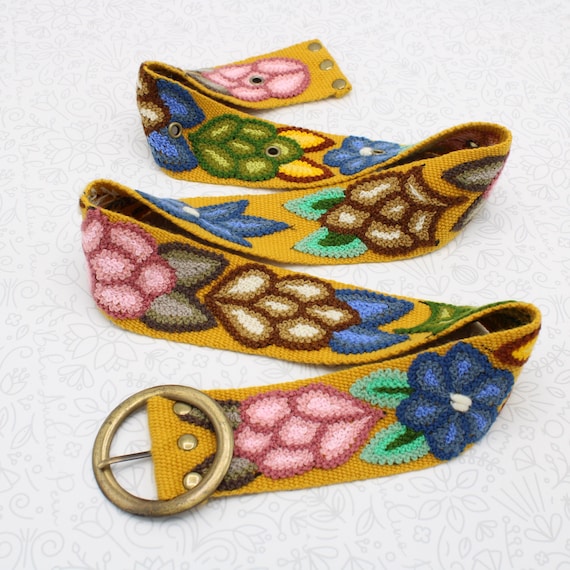 Hand-embroidered Wool Belt: Peruvian Floral Boho Accessory  display picture 1