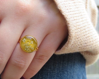 Floral ring for whimsical women, handmade flower ring, jewelry for nature lover, holiday gift, stackable ring, pressed flower gift, floral