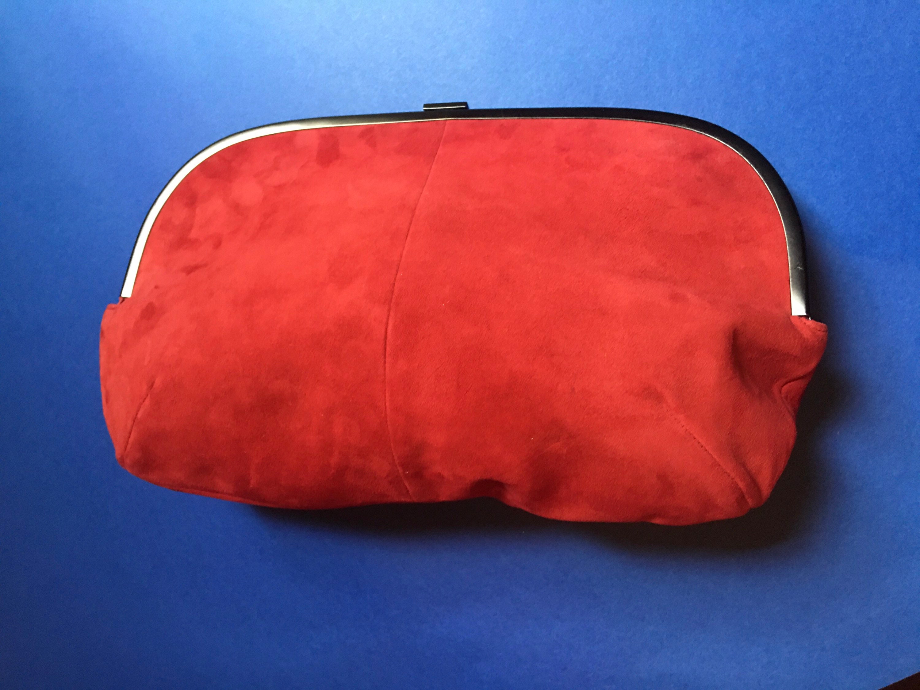 Pochette 2025 rouge daim