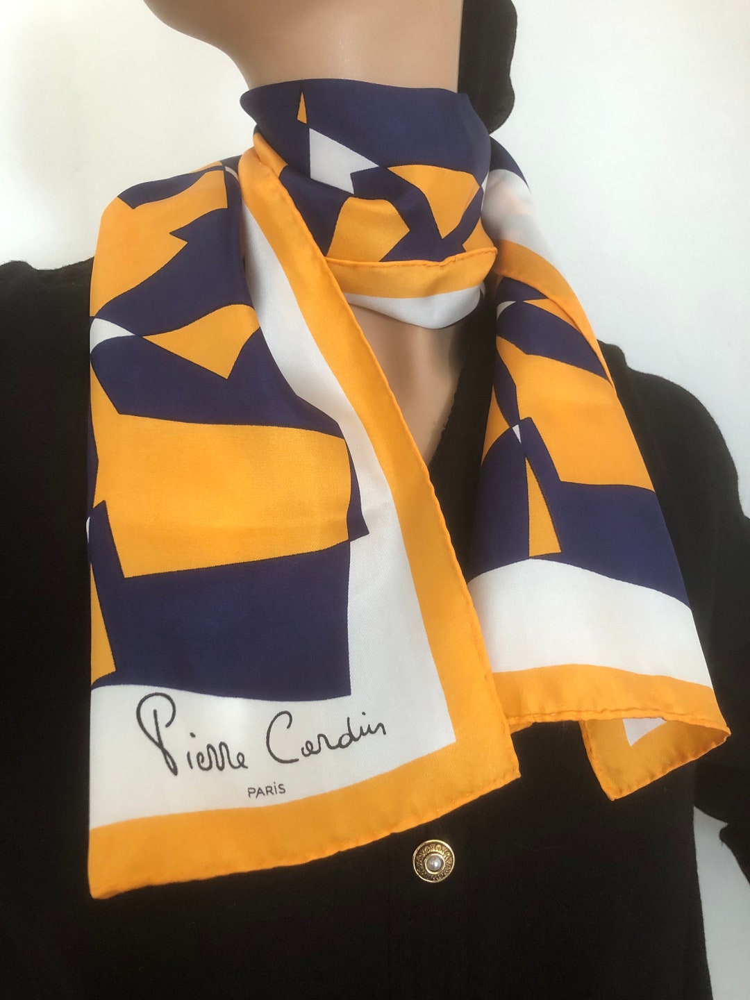 Pierre Cardin vintage シルクスカーフ Pierre Cardin vintage シルクスカーフ - メルカリ
