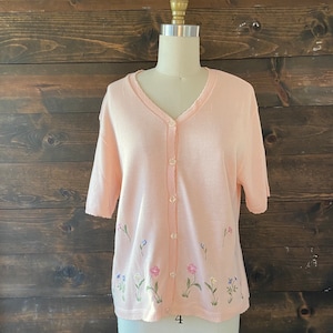 Vintage 90’s cottagecore cardigan / beaded short sleeve cardigan / flower motif &lt;&lt;&lt;huber heights cardigan&gt;&gt;&gt;