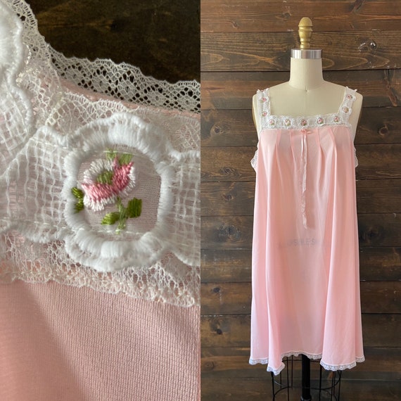 Vintage 70’s nylon nightgown / rose embroidery / … - image 1