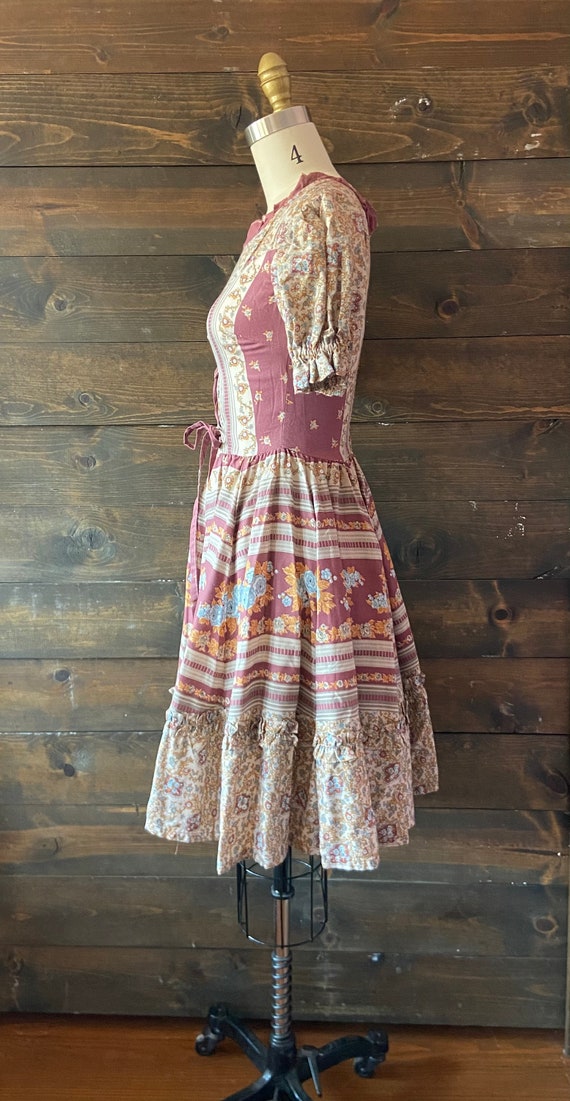 Vintage 70’s square dance dress / lace up cottage… - image 4