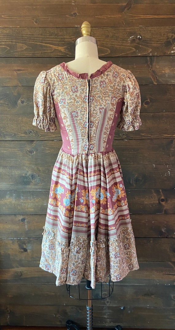 Vintage 70’s square dance dress / lace up cottage… - image 6