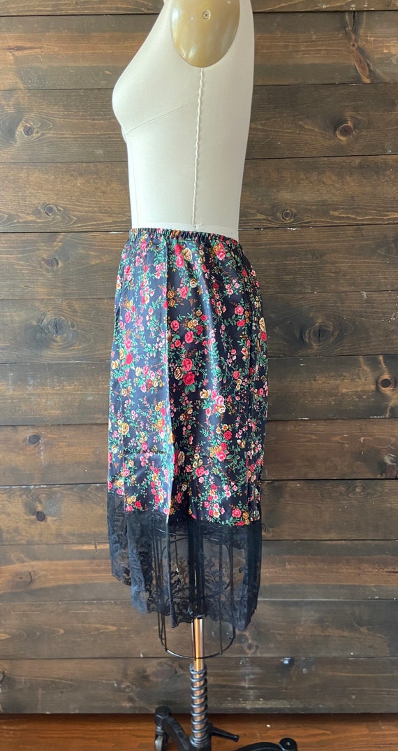 Vintage 90’s floral skirt slip / lingerie skirt /… - image 3