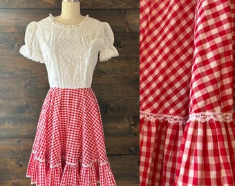 Vintage 70s red gingham dress / western square dance dress / white eyelet