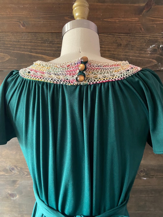 Vintage 70’s green peasant dress / crochet detail… - image 7