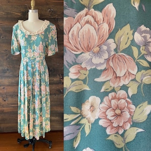 Vintage 90s floral midi dress / sage green rayon / crochet lace collar / plus size vintage / grunge style camilla dress image 1