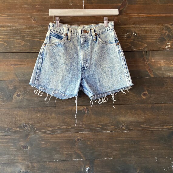 Vintage 80’s wrangler cutoff shorts / acid wash d… - image 1