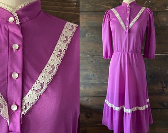 Vintage 70’s purple prairie dress / midi dress with lace / elastic waist / secretary dress <<<geranium dress>>>