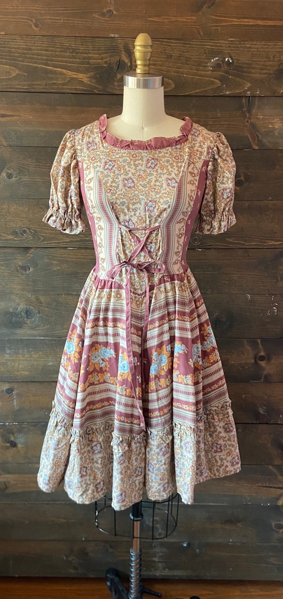 Vintage 70’s square dance dress / lace up cottage… - image 2