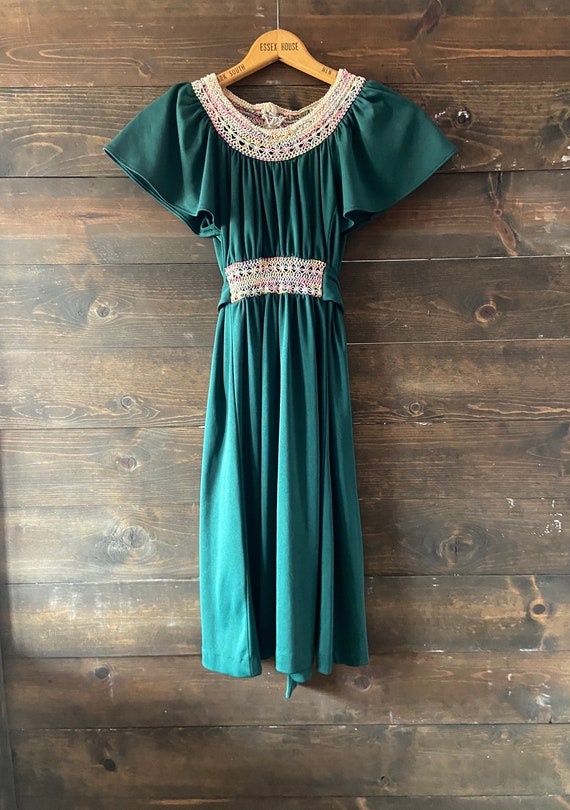 Vintage 70’s green peasant dress / crochet detail… - image 8