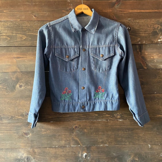 Vintage 70’s embroidered denim jacket / strawberr… - image 8