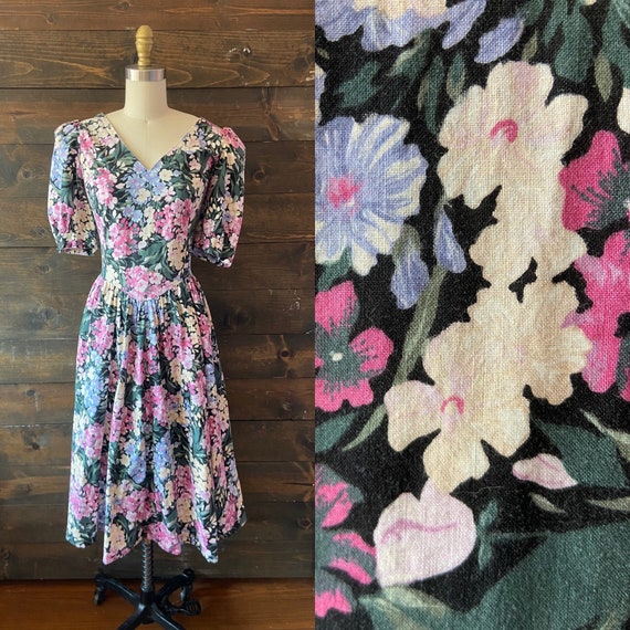 Vintage 90’s cottagecore floral dress / Laura Ashl