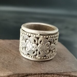Chinese antique pure copper ring