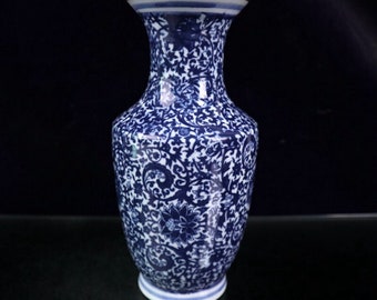 Blue and white porcelain vase