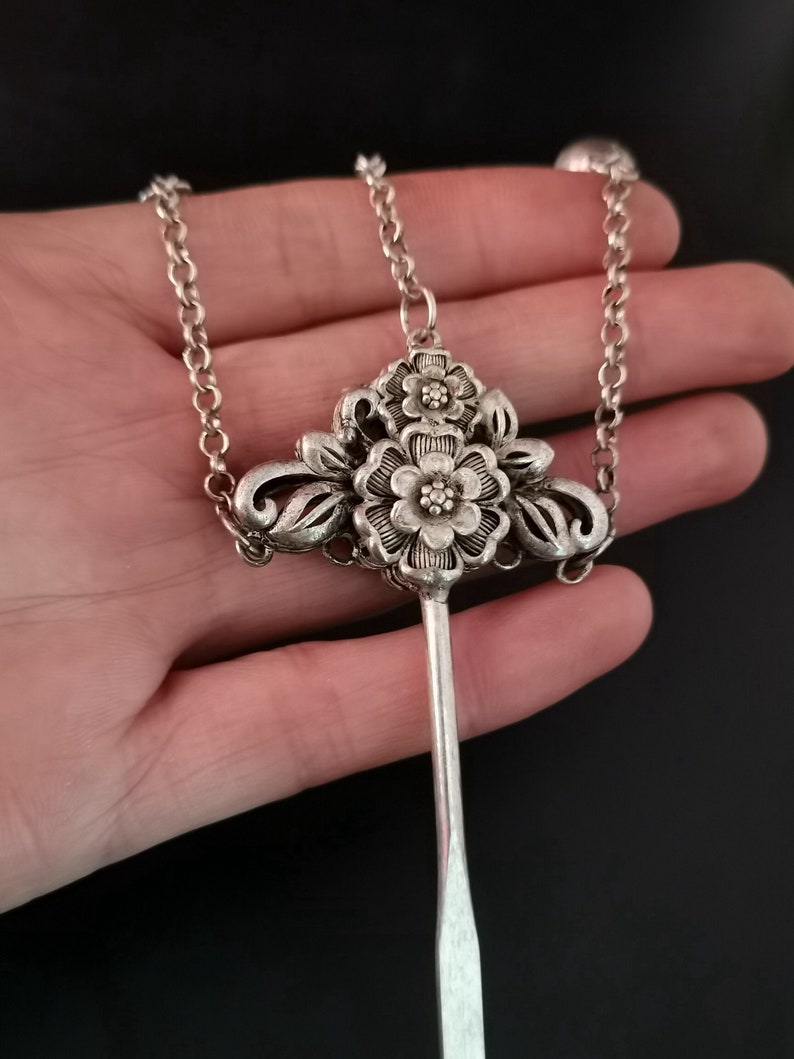 Collection of Chinese handmade Tibetan silver hairpins\u2014004