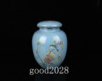 Ceramic jar blue-bottom famille rose flower and bird tea tin