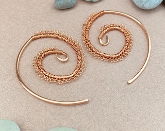Boucles d'oreilles spirales en cuivre poli - boucles d'oreilles faites main - alembrisme - fabrication artisanale