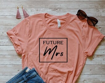 Zukünftige Frau, Verlobte Tshirt, Verlobungsgeschenk, Freundin Verlobte Shirt, neu verlobt, Unisex Kurzarm T-Shirt