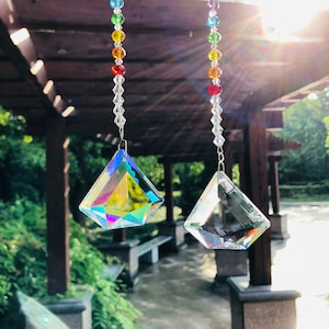 2 Set Crystal Sun Catcher Prisms,Rainbow Maker,Hanging Aura Rainbow Prism,Window Prism Hanging Suncatcher for Home Decor,Housewarming Gift