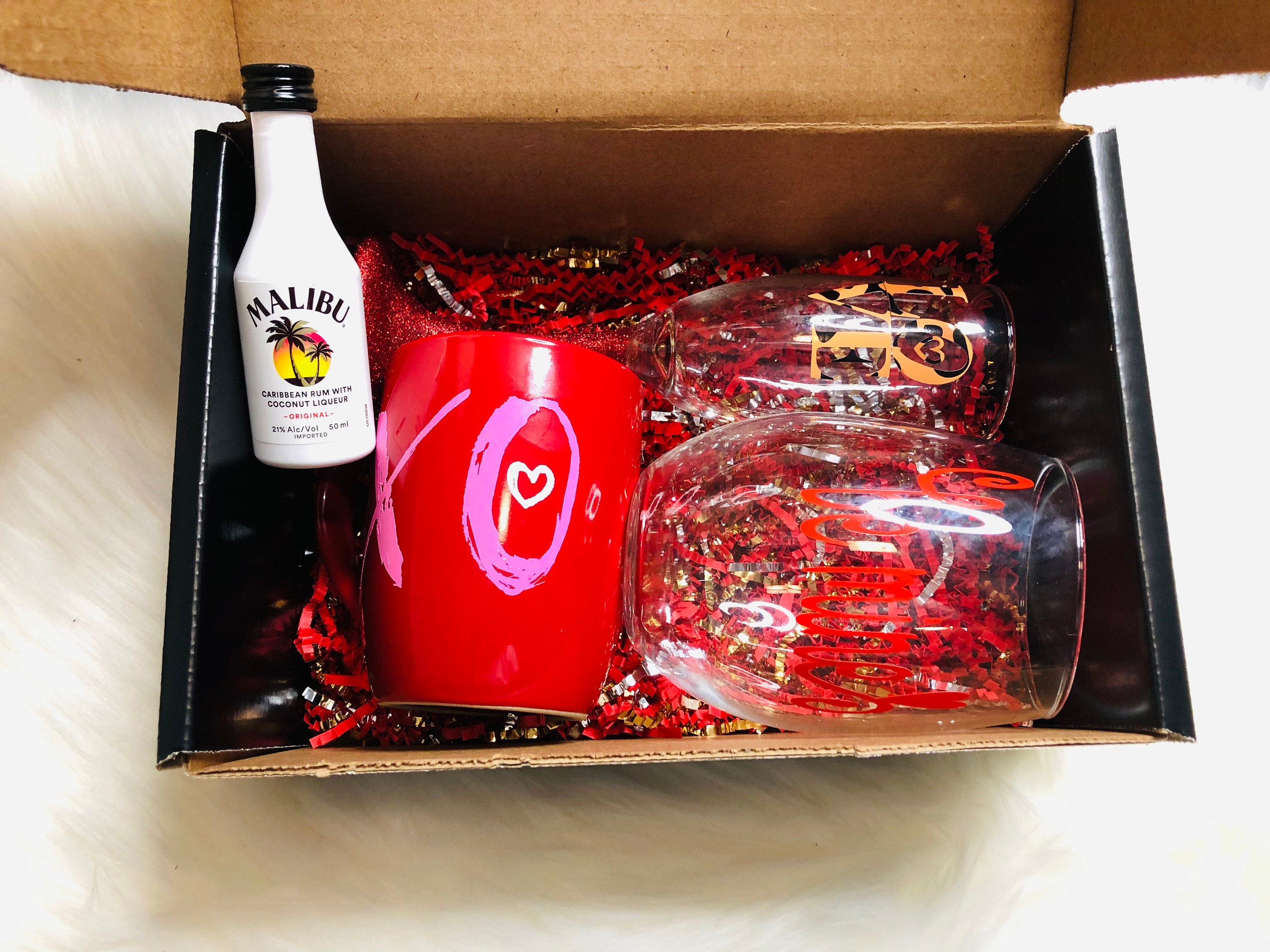 Valentines Day glass set Etsy