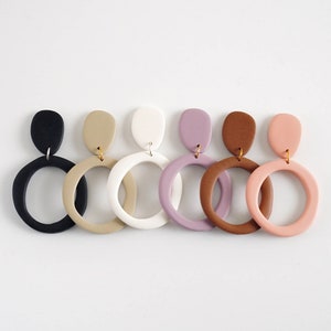 Polymer Clay Creolen, Neutrale leichte Creolen, Nickelfreie Titan Post, nicht durchbohrte Clip On, Geschenk für Sie, Geschenk unter 20