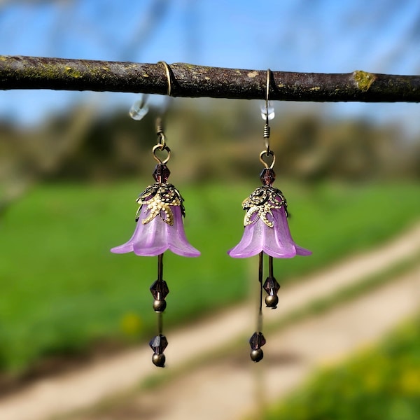 Boucles d'oreilles Clochettes de Fée parme, Swarovski, campanule, féerique