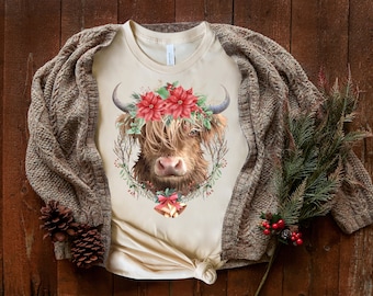 Weihnachten Highland Kuh T-Shirt (erhältlich in 11 Farben) • Highland Kuh Weihnachts-T-Shirt • Schottische Kuh T-Shirt • Highland Kuh Kranz T-Shirt