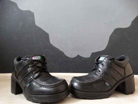 Vintage Womens platform black leather shoes ,90s g