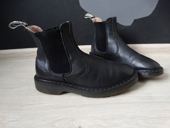 solovair vegan boots