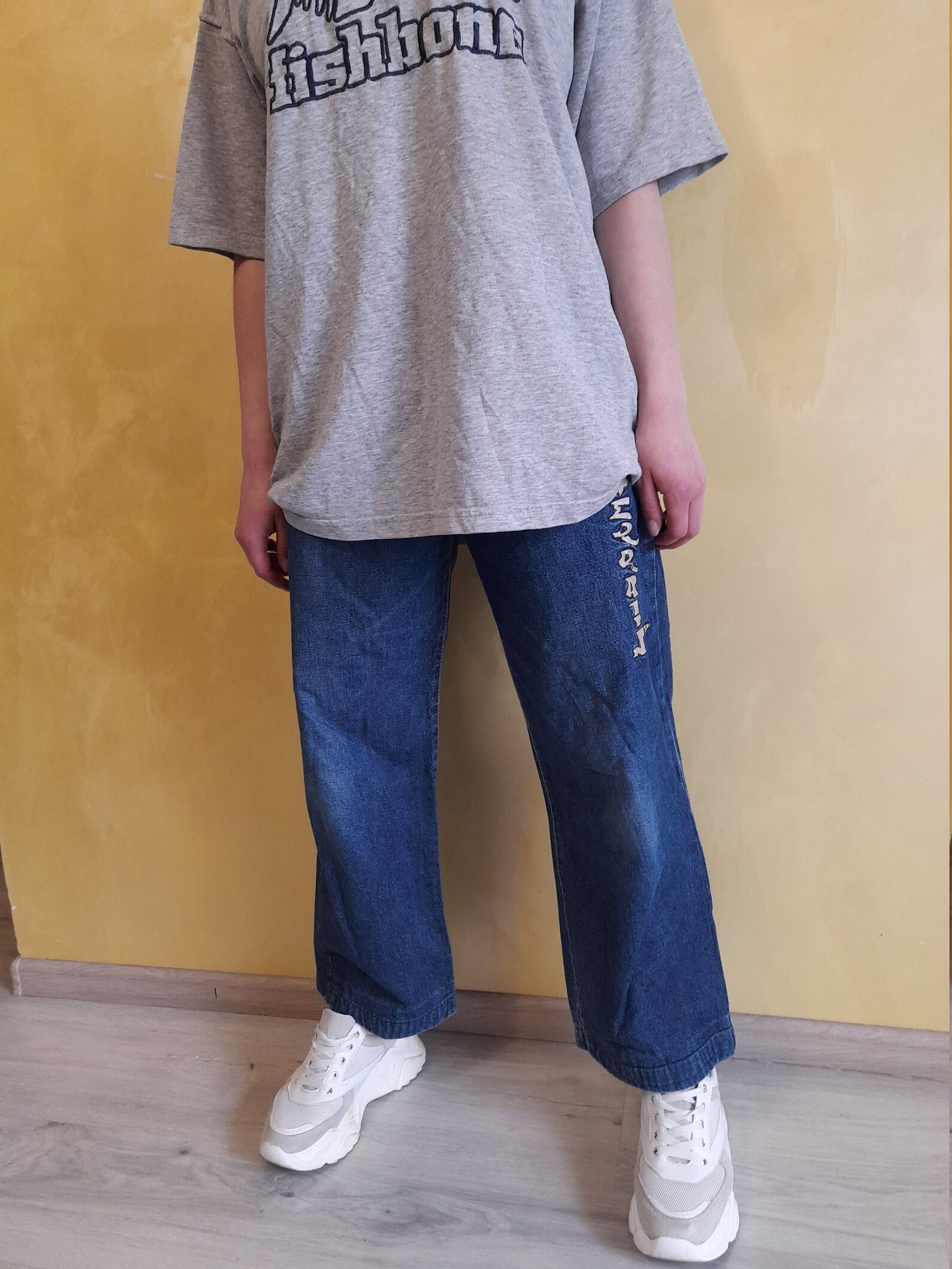 baggy capri pants
