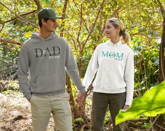 Mom & Dad Hoodie / Personalisiertes Geschenk für die besten Mamas und Papas