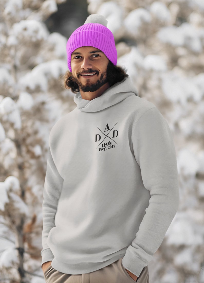 Personalisierter Dad est. Hoodie Personalisiertes Geschenk für den besten Papa Geschenk zum Vatertag Papa Pullover mit liebevollem Design Heather Grey