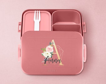 Gepersonaliseerde Mepal meeneemlunchbox met jouw eigen letter en gewenste naam | Mooie lunchbox met bentobox